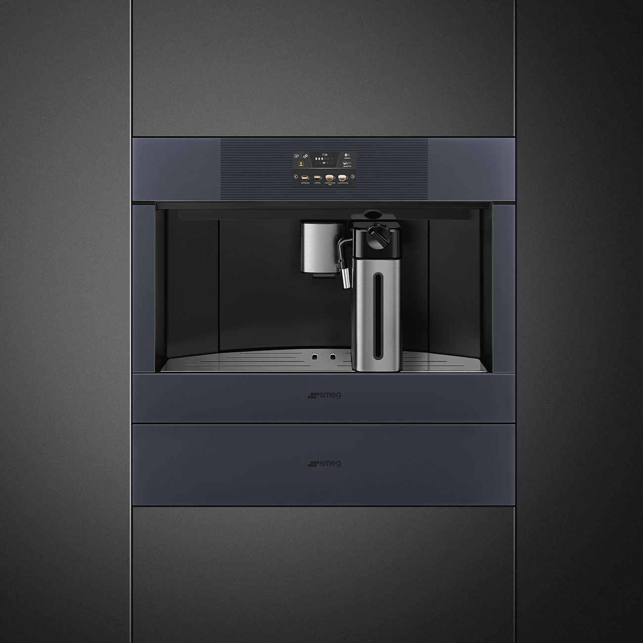 картинка Кофемашина Smeg CMS4303XRU 