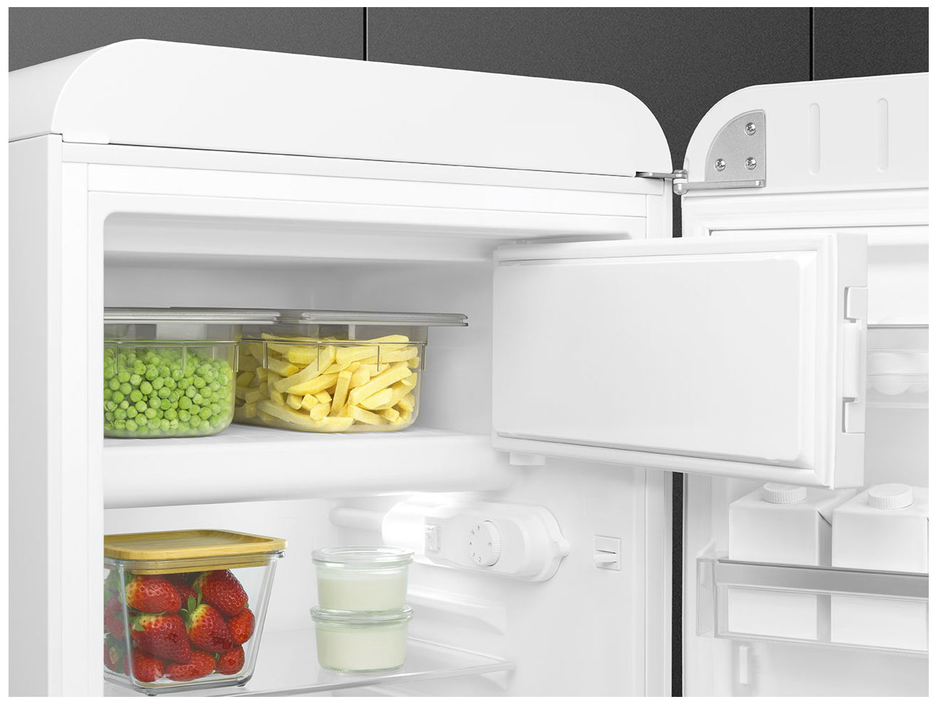 картинка Отдельностоящий холодильник Smeg FAB10RDSN5 Snoopy 