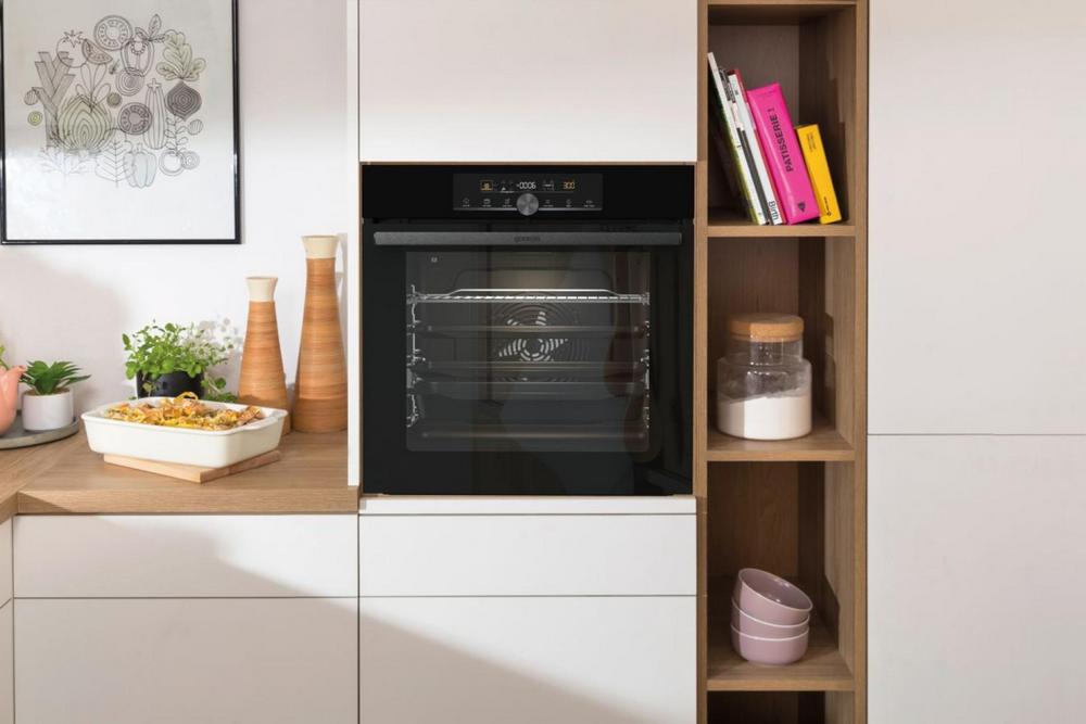 картинка Духовой шкаф с функцией пара Gorenje BPS6747A06BG черный 