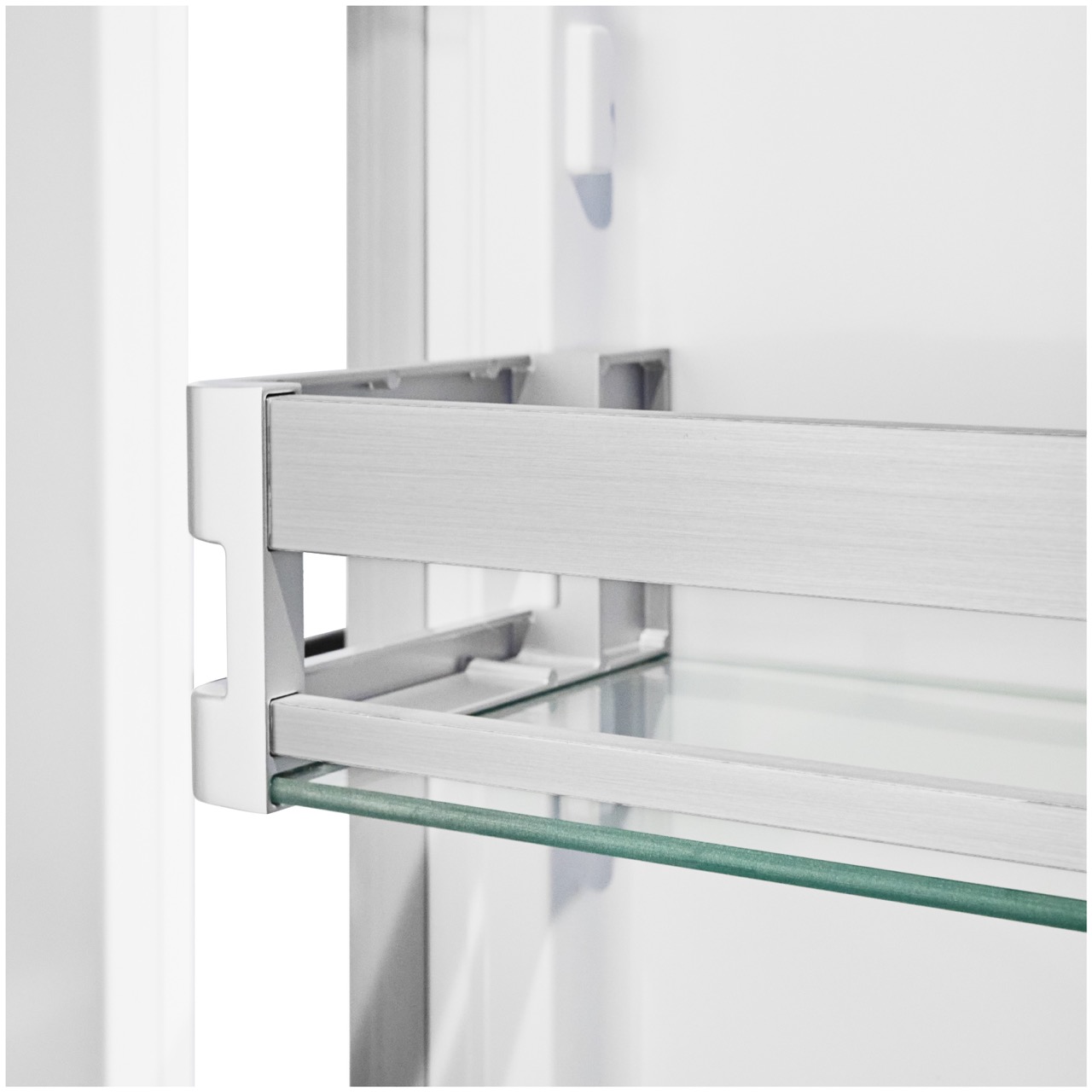 картинка Встраиваемый холодильник Millen MBI453MaxPro 