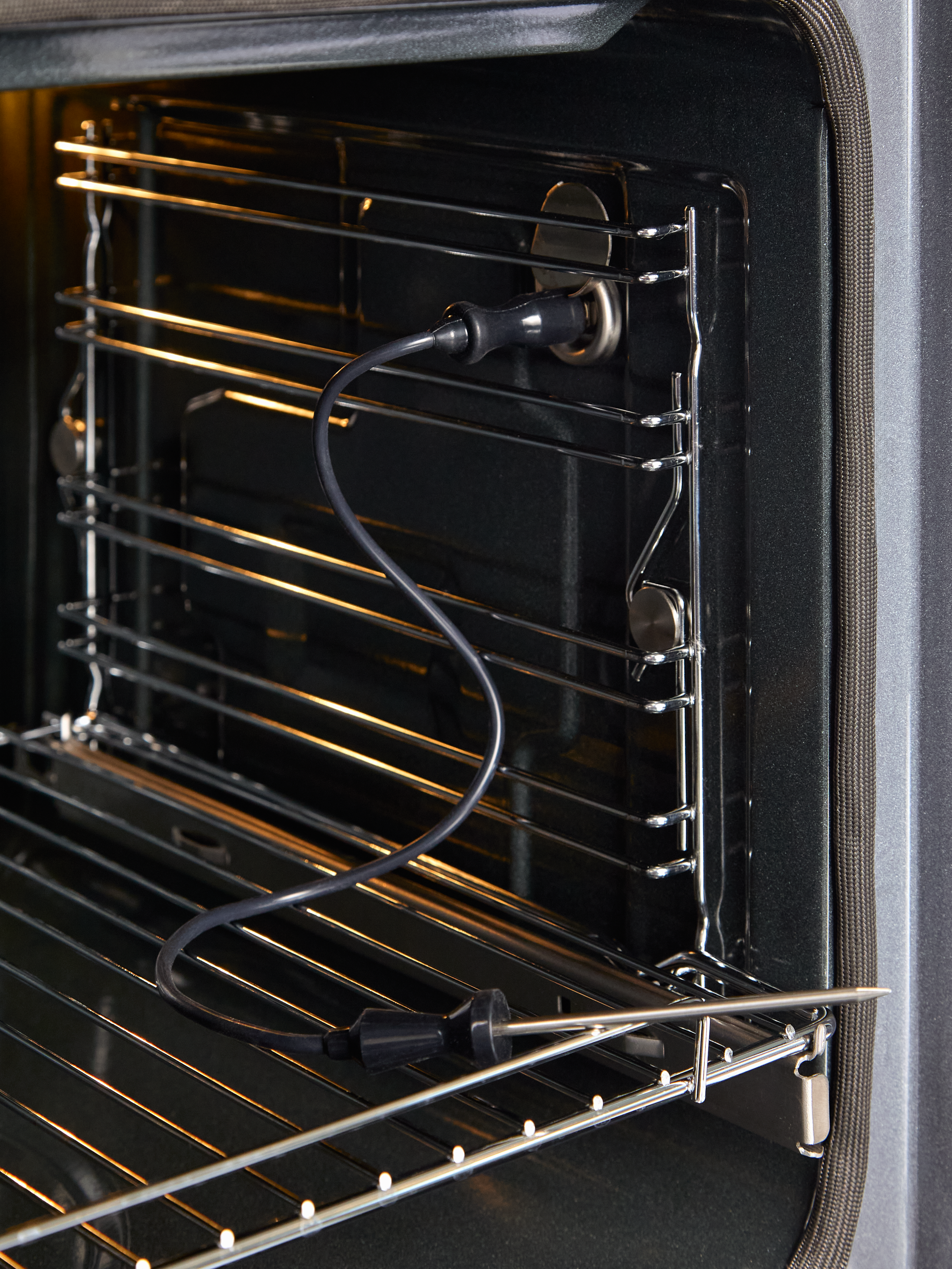 картинка Электрический духовой шкаф Vard VOE684B 