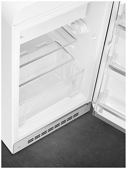 картинка Отдельностоящий холодильник Smeg FAB10RDSN5 Snoopy 