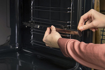 картинка Духовой шкаф с функцией пара Gorenje BOSB6737E03X нержавеющая сталь 
