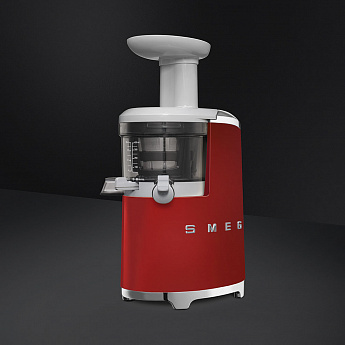 картинка Соковыжималка Smeg SJF01RDEU 