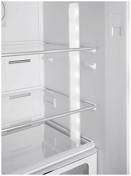картинка Отдельностоящий холодильник Smeg FAB32RWH5 