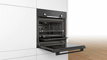 картинка Электрический духовой шкаф с функцией пара Bosch HIJ517YB0R черный 