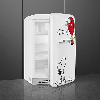 картинка Отдельностоящий холодильник Smeg FAB10RDSN5 Snoopy 